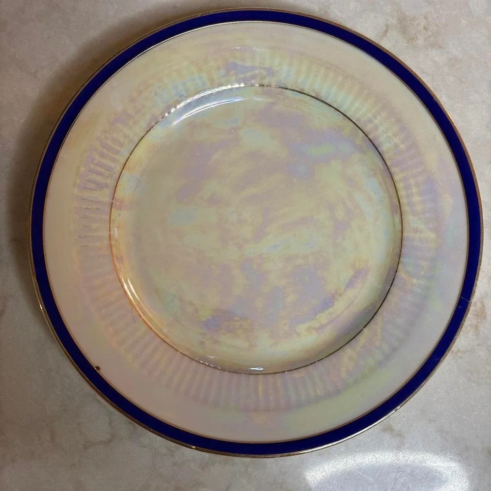 Set of 5 vintage white and blue dinner plates with gold accents